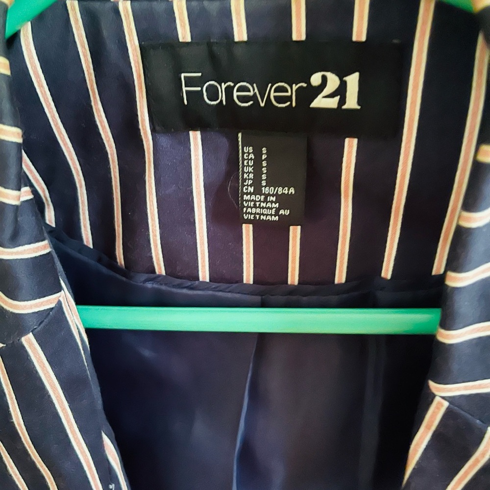 Forever 21 blazer size 4